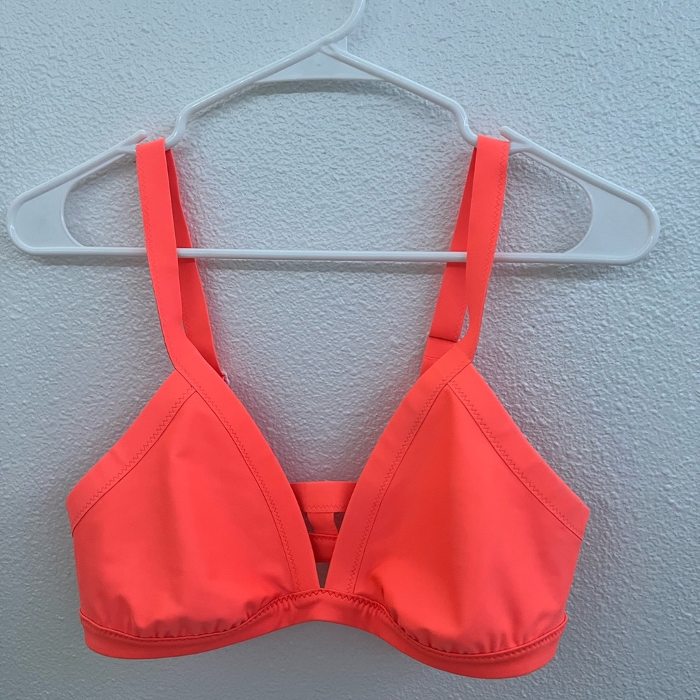 Lululemon neon pink bra